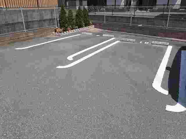 ｃｅｌｌ　ｃｕｂｅ（202） 駐車場