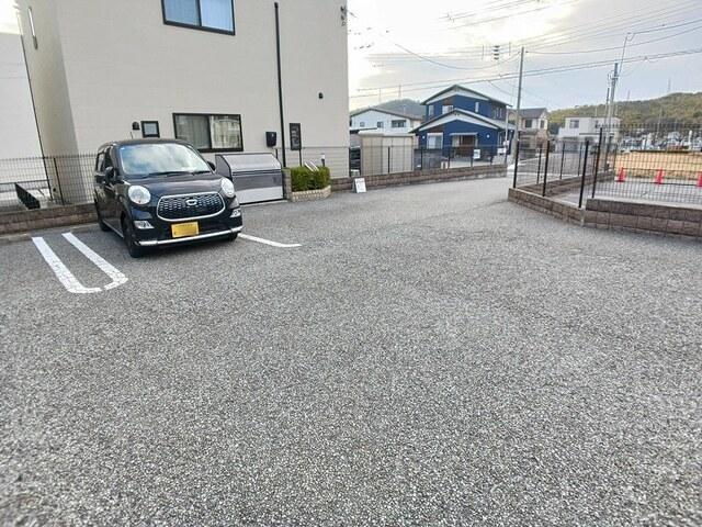 インプレス・ヴィラ（203） 駐車場