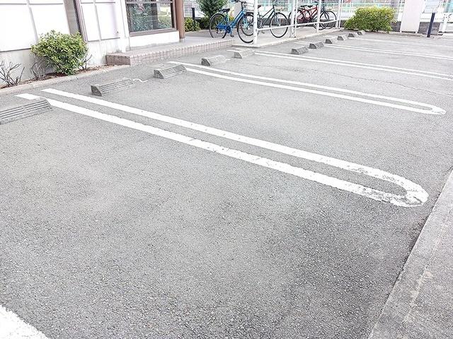 ラポール・セタ（302） 駐車場
