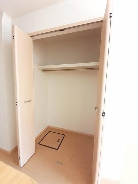 ラフレシール（104） 収納