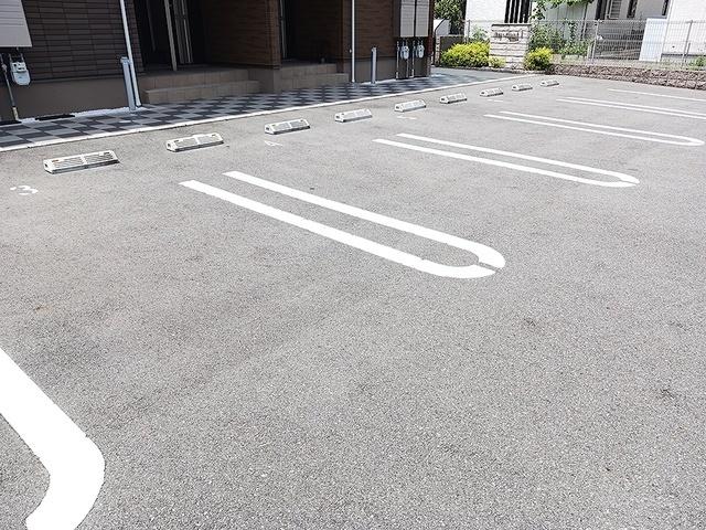 アイビー・ロードⅠ（101） 駐車場
