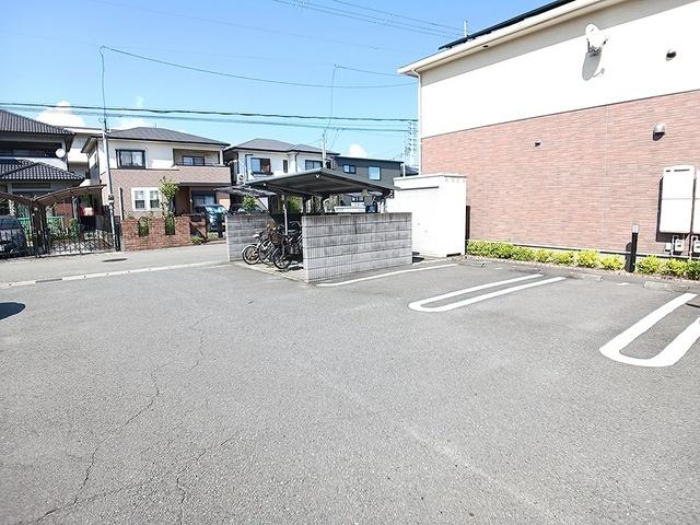 メゾン・カルムⅠ（101） 駐車場