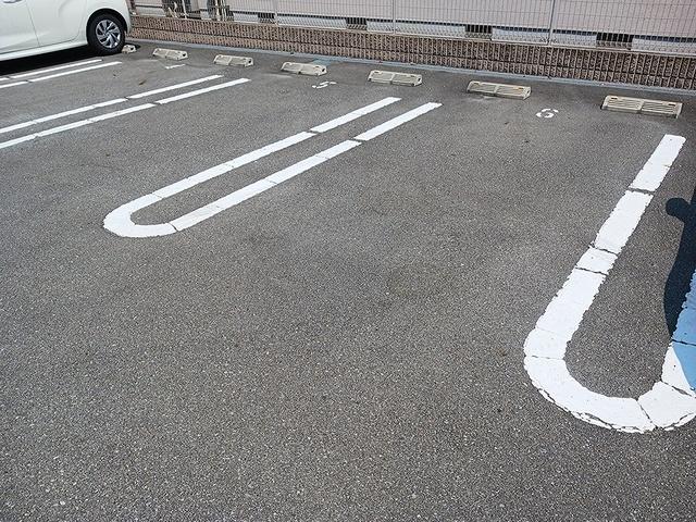オート・プラージュ（102） 駐車場