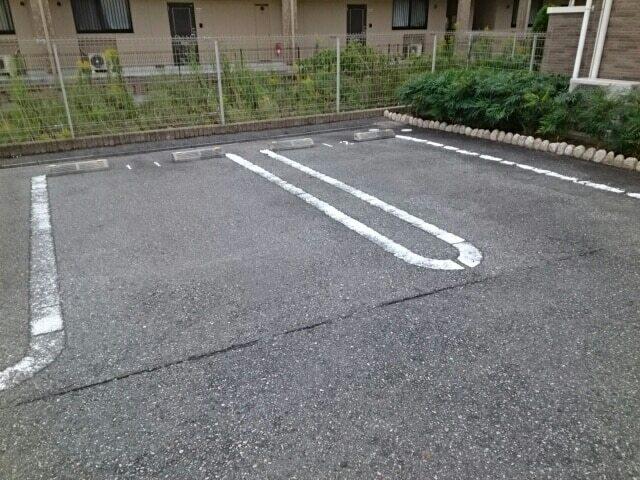 ソレイユ（106） 駐車場