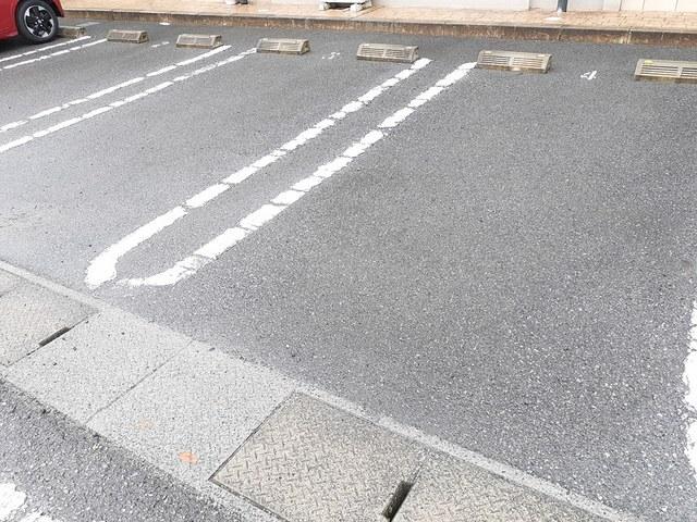 サンフローラ（104） 駐車場
