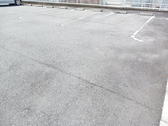 ラ・セレサＡ（101） 駐車場