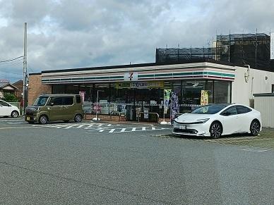 セブンイレブン小野本町店：1000m