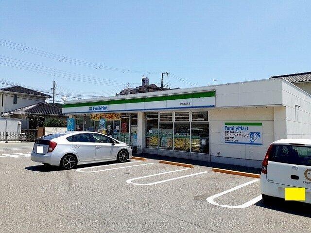 ファミリーマート明石土山北店：1100m
