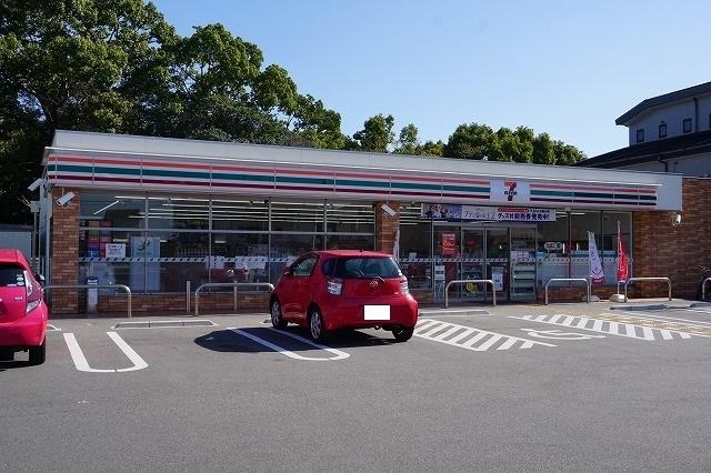 セブンイレブン神戸伊川谷赤羽店：290m