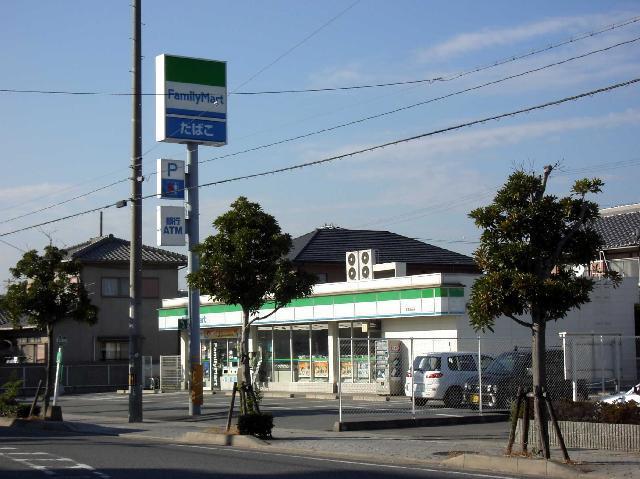 ファミリーマート：800m