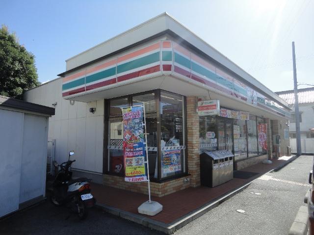 セブンイレブン：330m