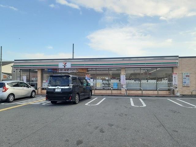 セブンイレブン西脇和田店：295m