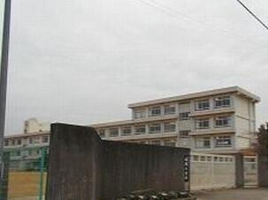 旭陽小学校：760m