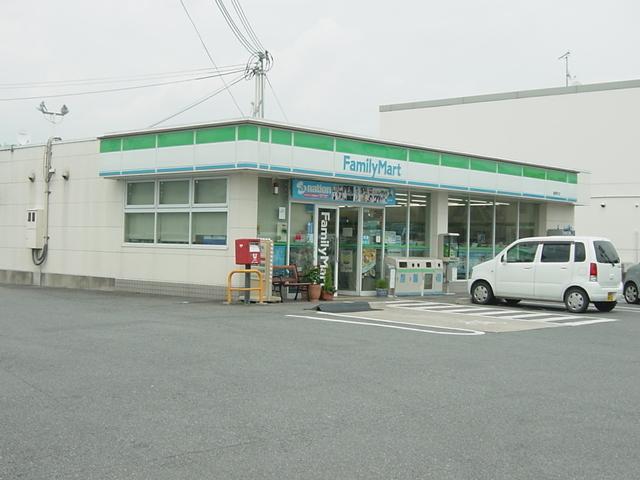 コンビニ：900m
