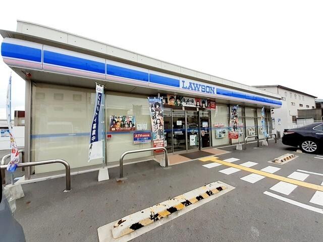ローソン三木府内町店：950m