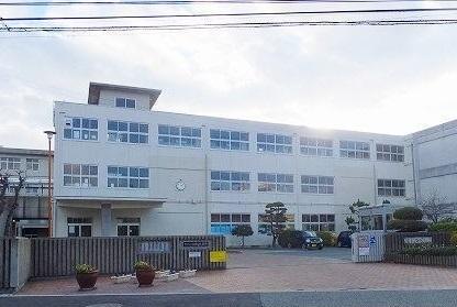 市立江井島小学校：450m