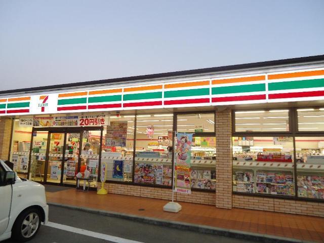 セブンイレブン加西北条横尾店：172m