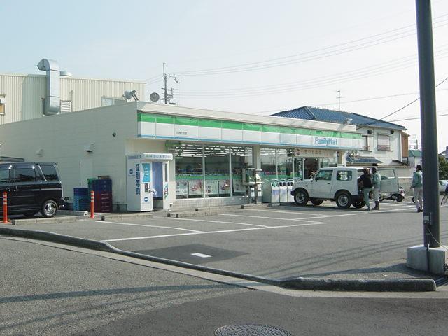 コンビニ：240m