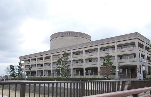 宝塚市役所：2400m