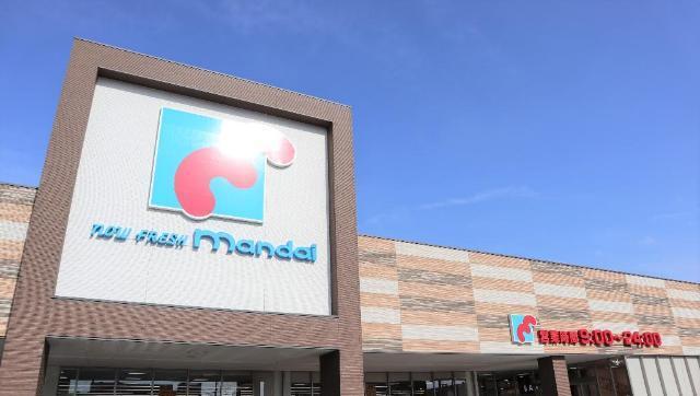 万代明石硯町店：864m