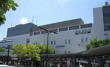 阪急伊丹駅：2000m
