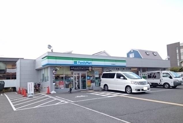 ファミリーマート：350m