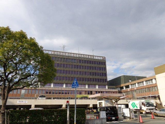 伊丹市役所：400m