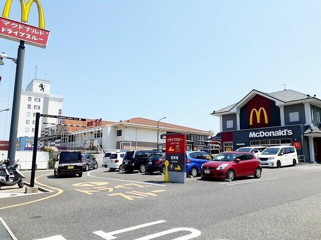 マクドナルド大蔵海岸店：600m