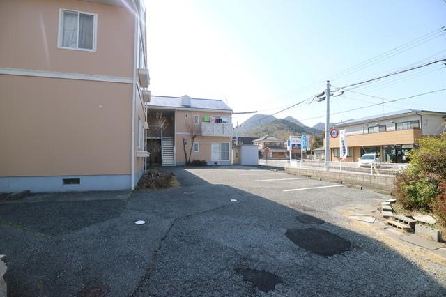 サンハイツ学園前（105） 駐車場