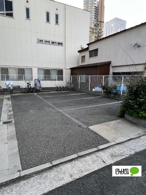 クレアドル須磨Ⅲ（704） 駐車場