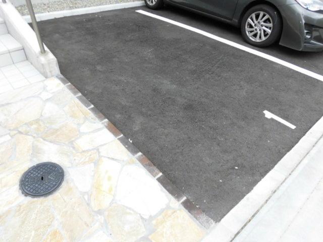 アソークコート（102） 駐車場