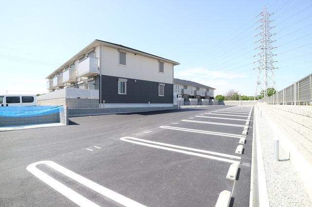 モアナ　B棟（102） 駐車場