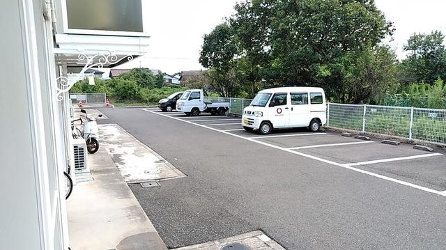 フレグランス　メイビー　B棟（202） 駐車場