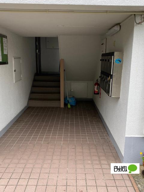 北須磨団地Ｃ五号棟（404） エントランス
