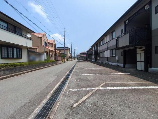 サンライフサルビア（205） 駐車場