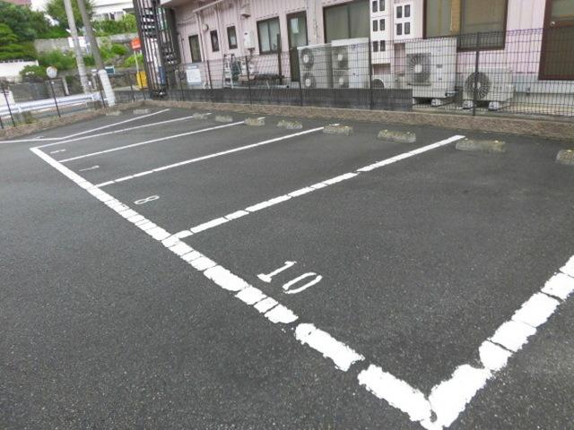 オブ・ヴィラージュ（105） 駐車場