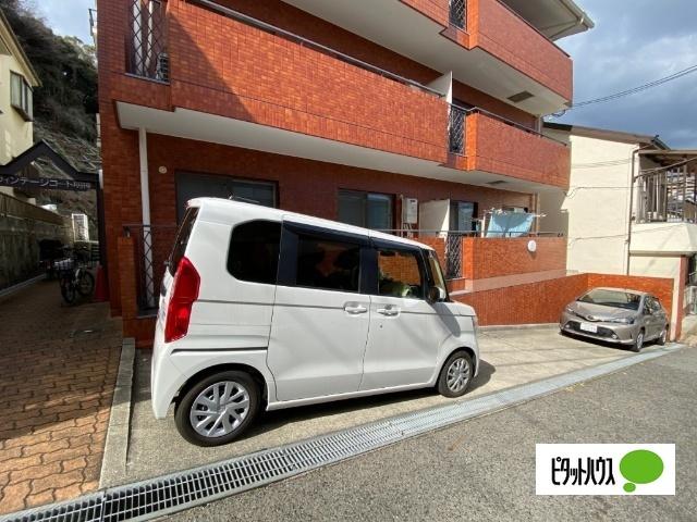 ヴィンテージコート明神（103） 駐車場