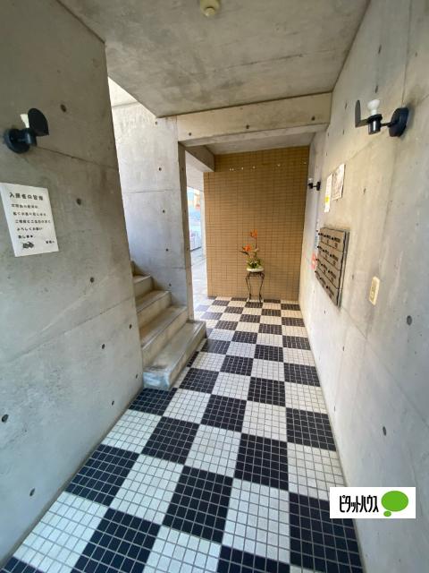 グランシュシュ東須磨（106） エントランス