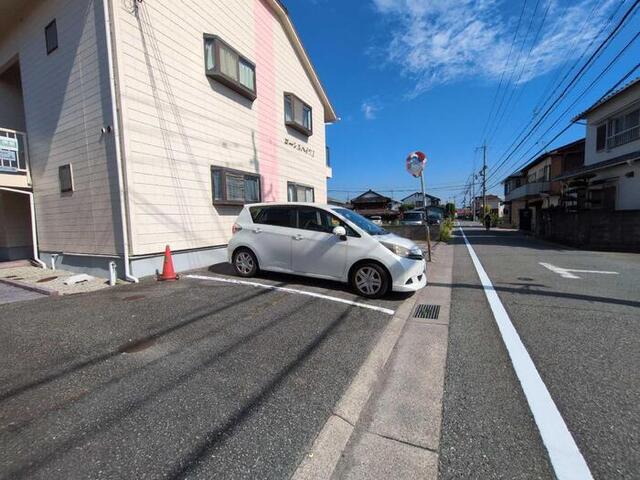 ローレルハイツⅠ（203） 駐車場