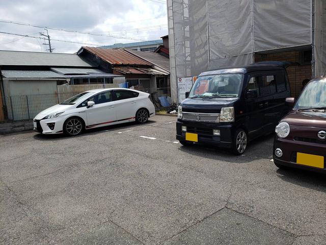 フラットソラ（203） 駐車場