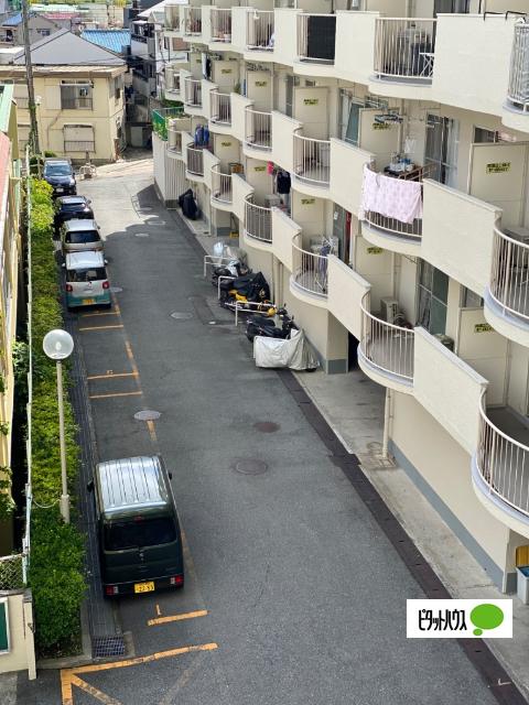 高取台サンハイツ（411） 駐車場