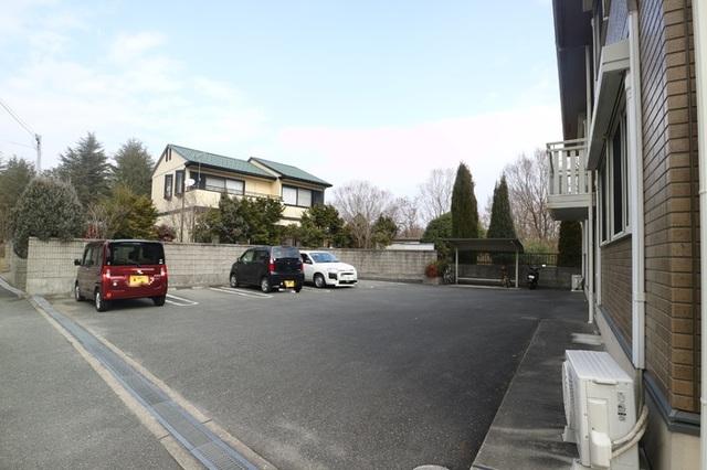 サニーホームズ　Ａ棟（102） 駐車場