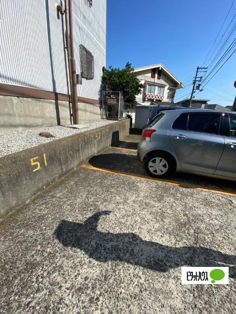 滝谷グリーンハイツ（301） 駐車場