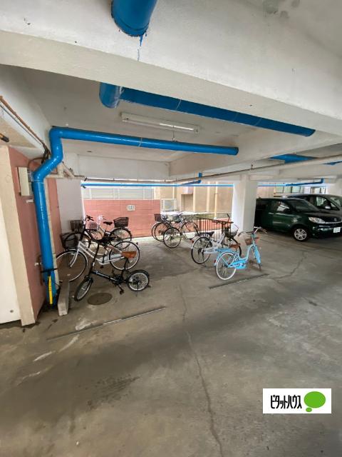 コーポ衣掛（406） 駐車場