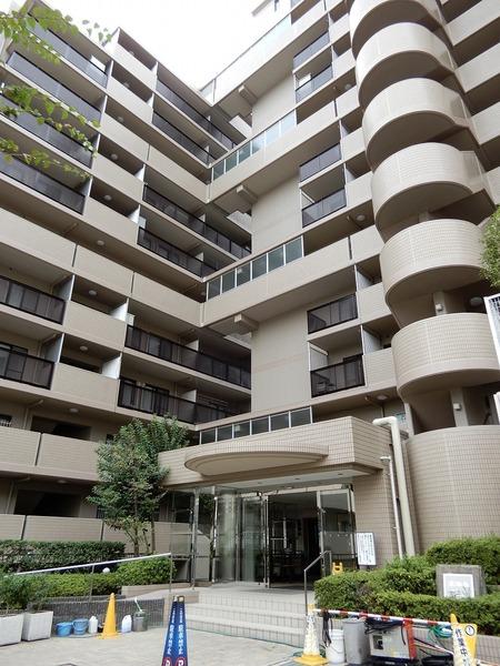 エントランスもきれいにされてます