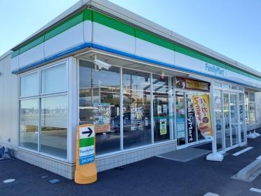 ファミリーマート萩原町店：700m