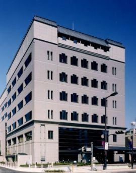 大阪市西区役所：497m