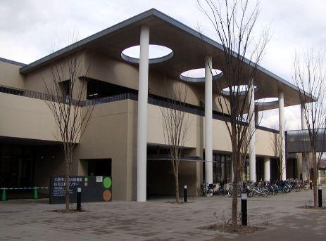 大阪市立大学学術情報総合センター：826m
