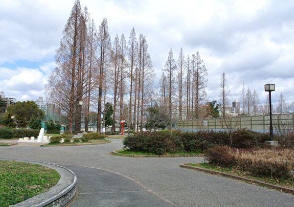 旭公園：808m