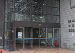 大阪市立城東図書館：418m